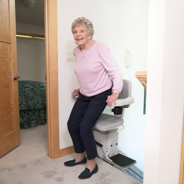 bruno-elite-stairlift-top-floor